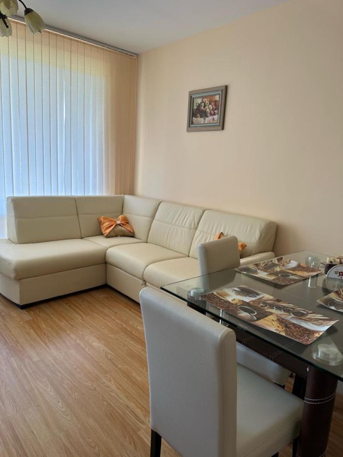 Private Apartments In Oxygen Sveti Vlas Bagian luar foto